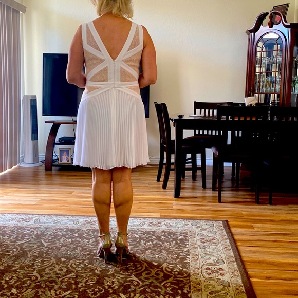 Beautiful, almost new BCBG dress for special occasions! - Picture 2 of 11